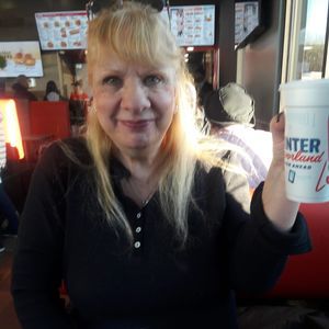 Meet your Posher, Debra